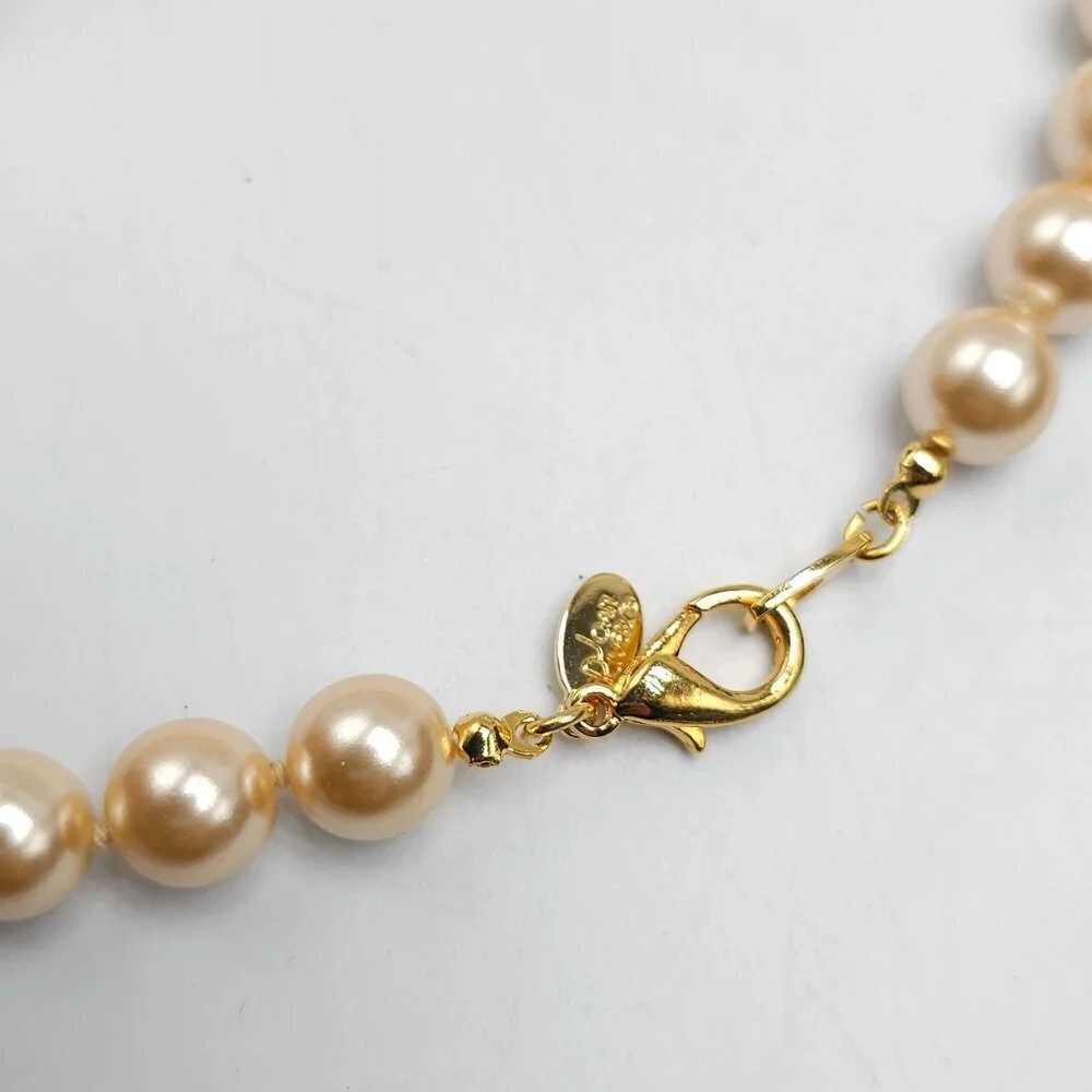 Joan Rivers lobster beads