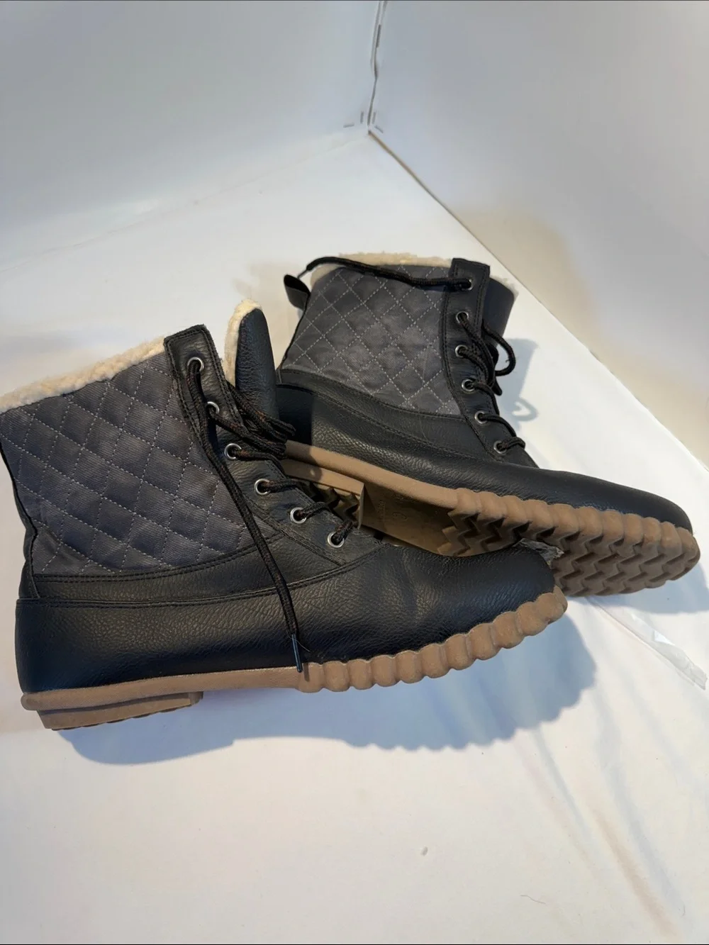 N/A stylish black