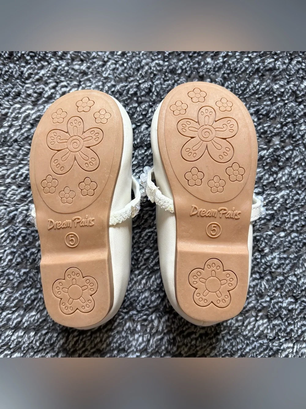 Dream Pairs brand dream