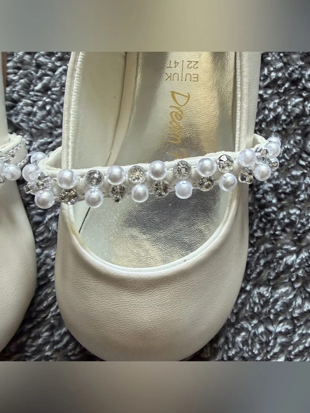 Dream Pairs brand dream