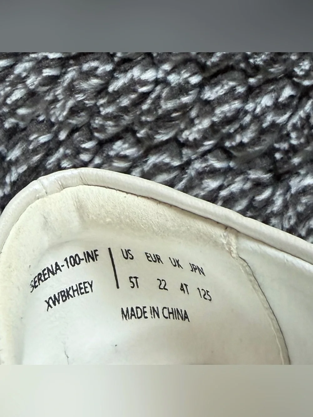 Dream Pairs brand dream