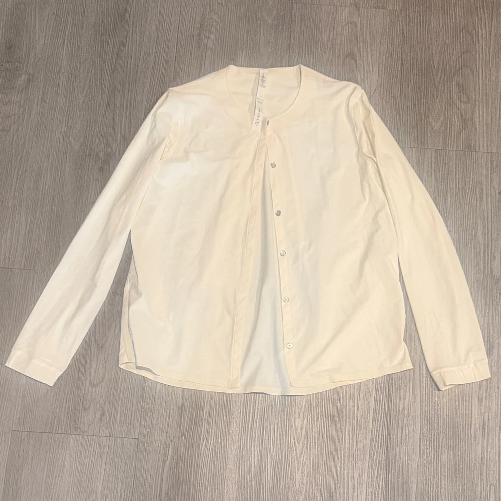 Women’s Lululemon Cream Button-Up Jacket