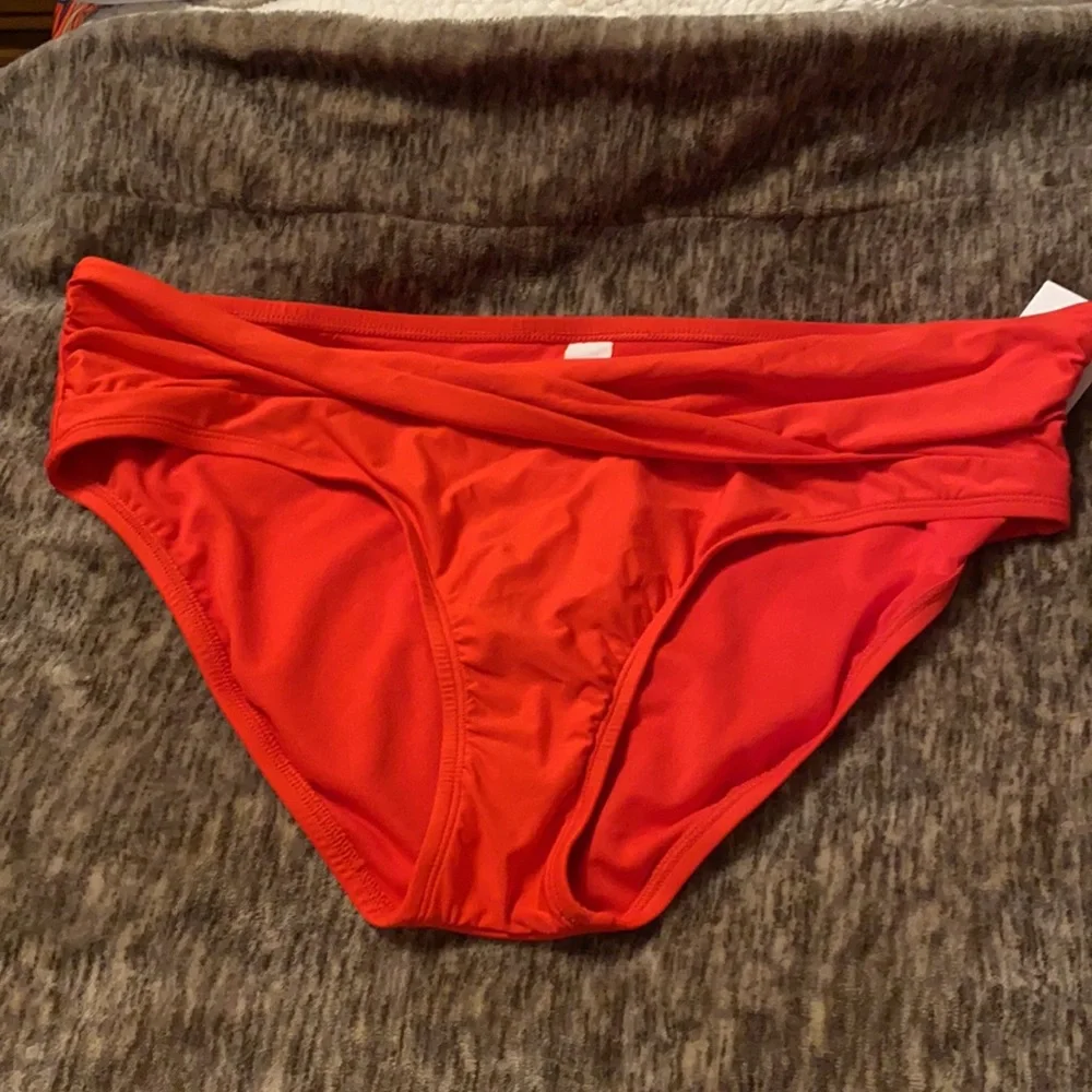 Apt. 9 detailing sits women