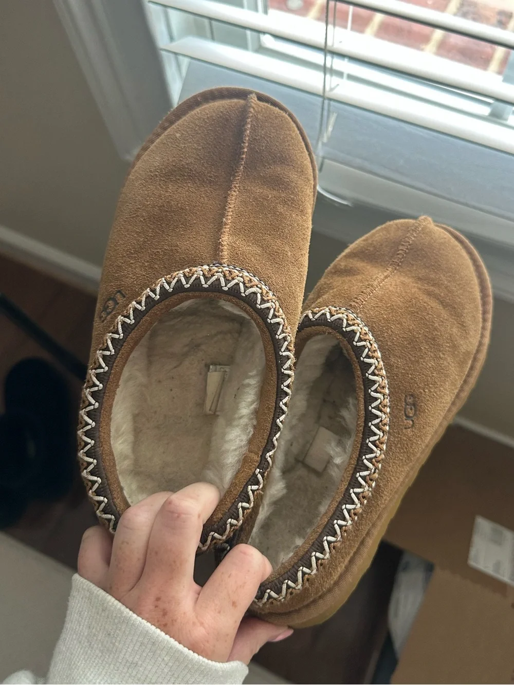 UGG Tasman slippers size 6