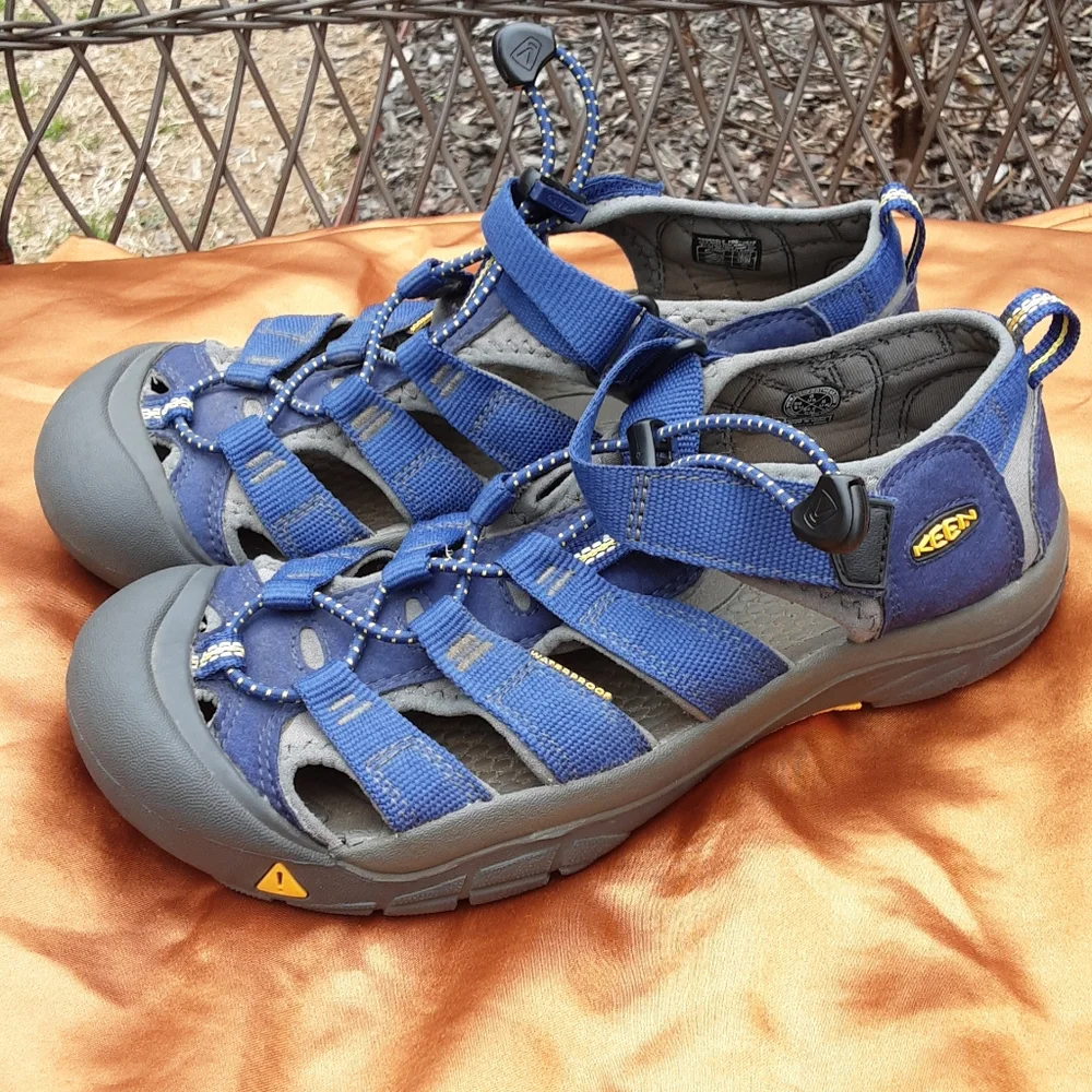 Keen women outdoor
