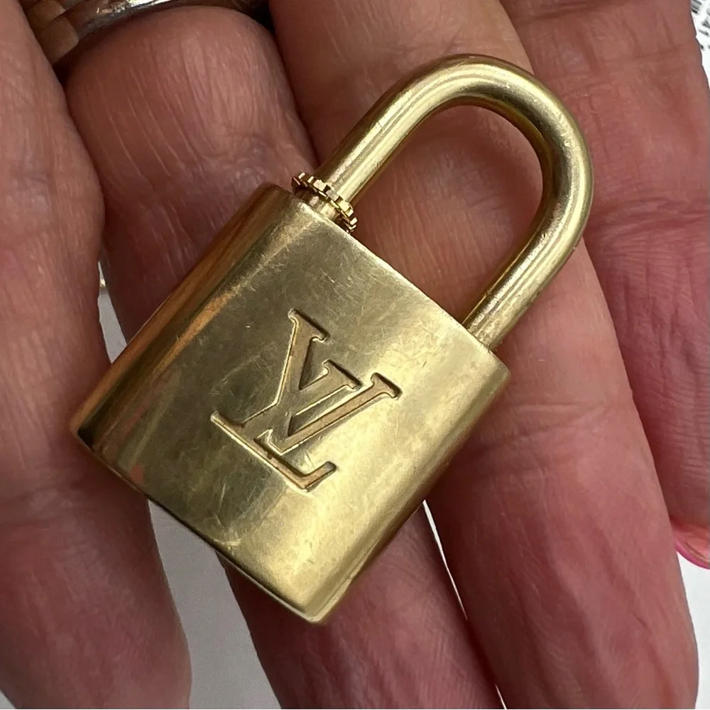 Authentic Louis Vuitton Brass Lock #317 No Key with After Market Box Chain 24”