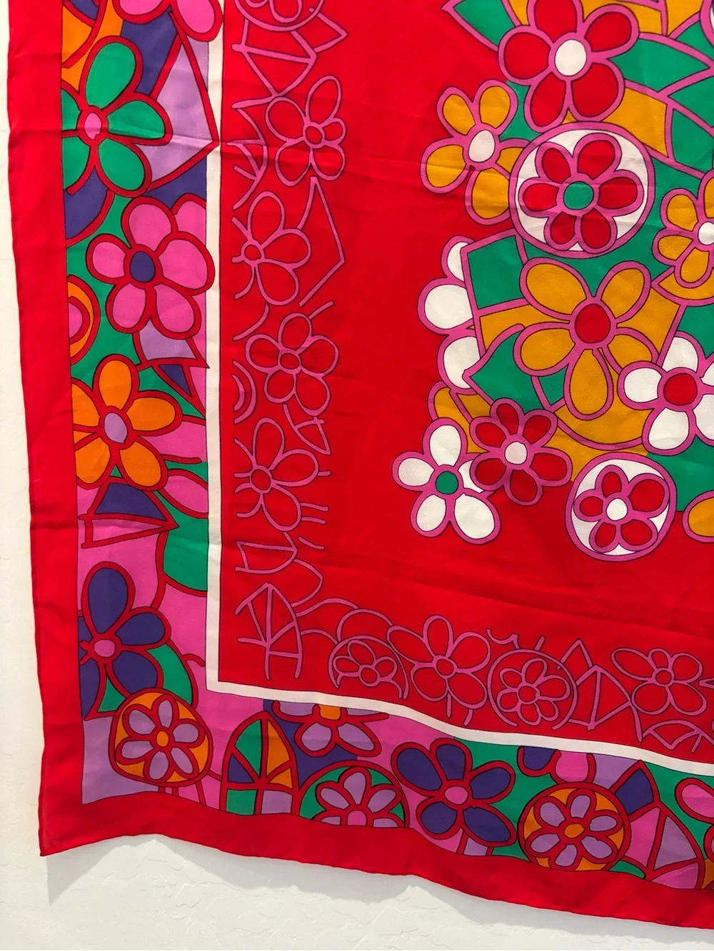 Marja Kurki vibrant red