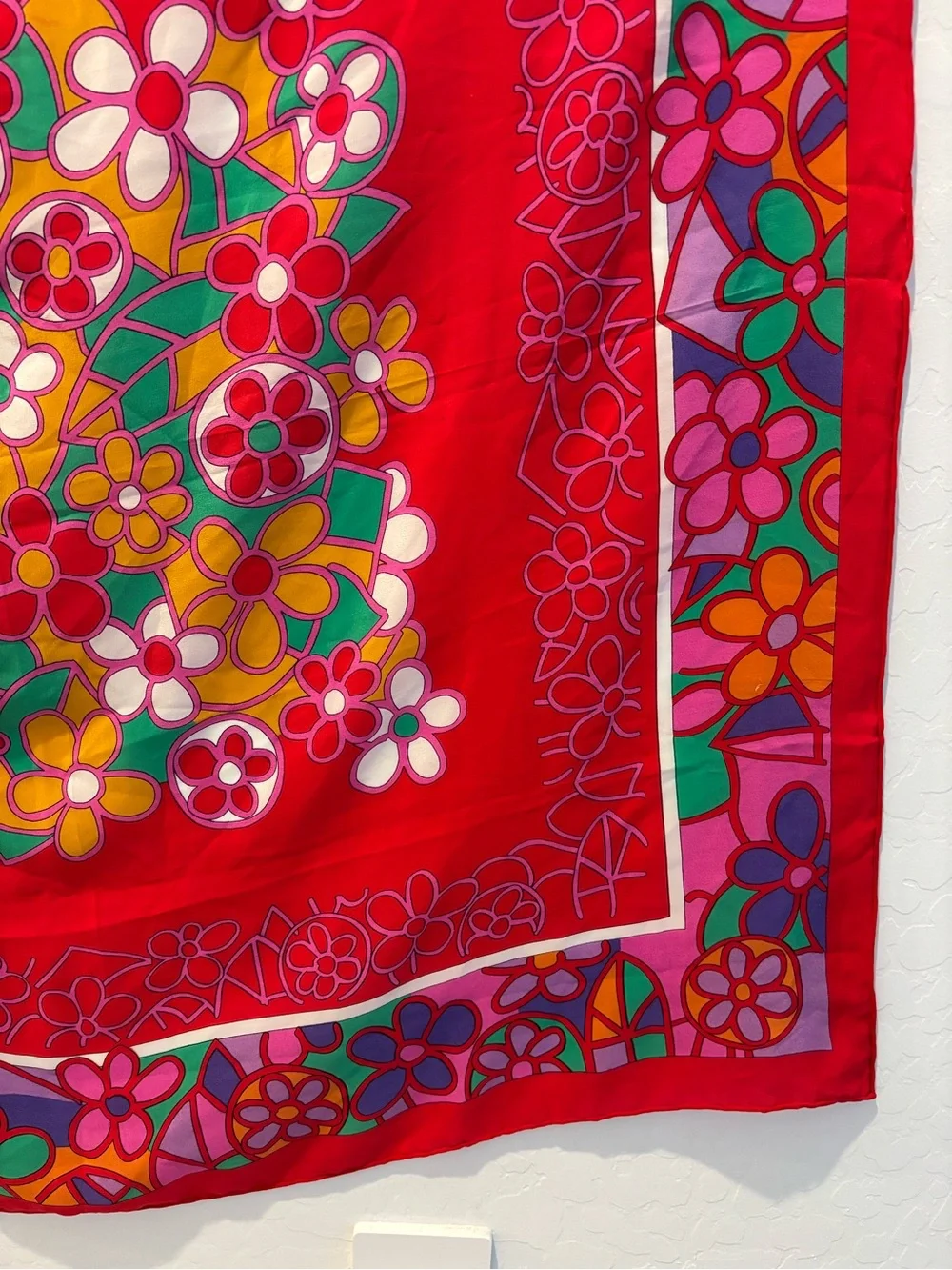 Marja Kurki vibrant red