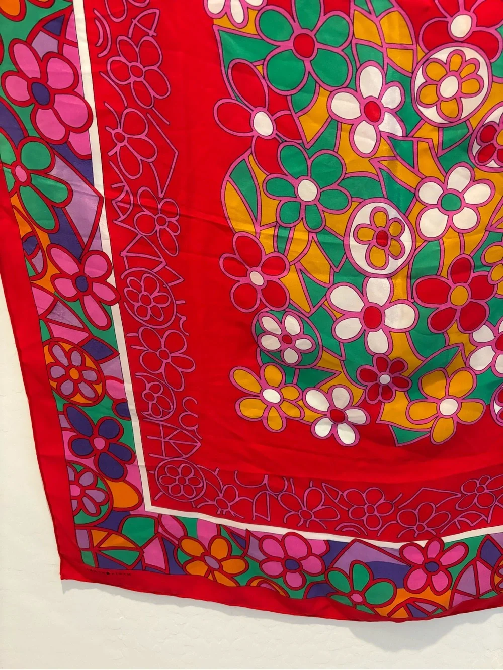 Marja Kurki vibrant red