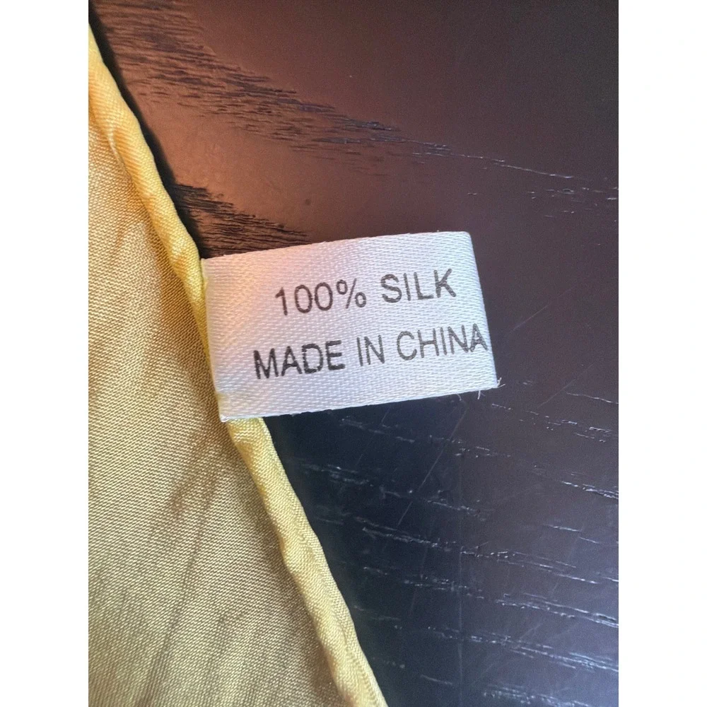 Unbranded handcrafted aesthetic