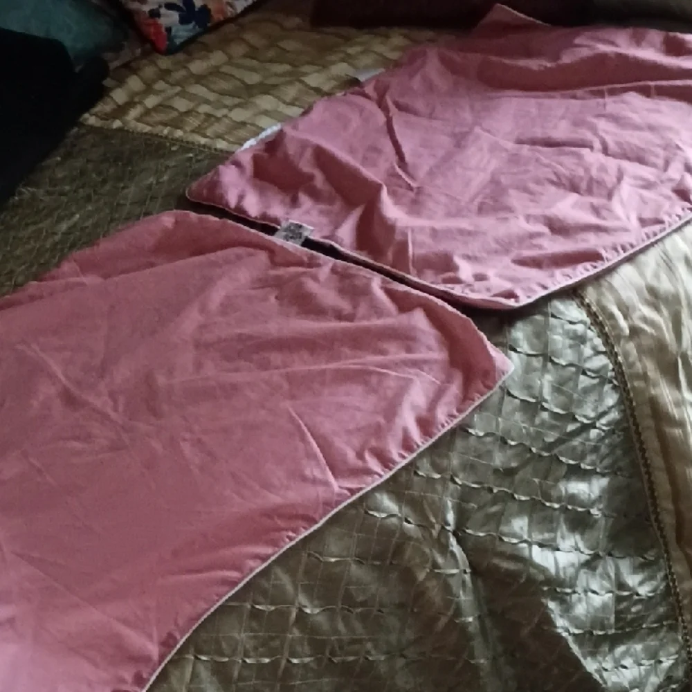 Soft Rose Cotton Pillowcase Set