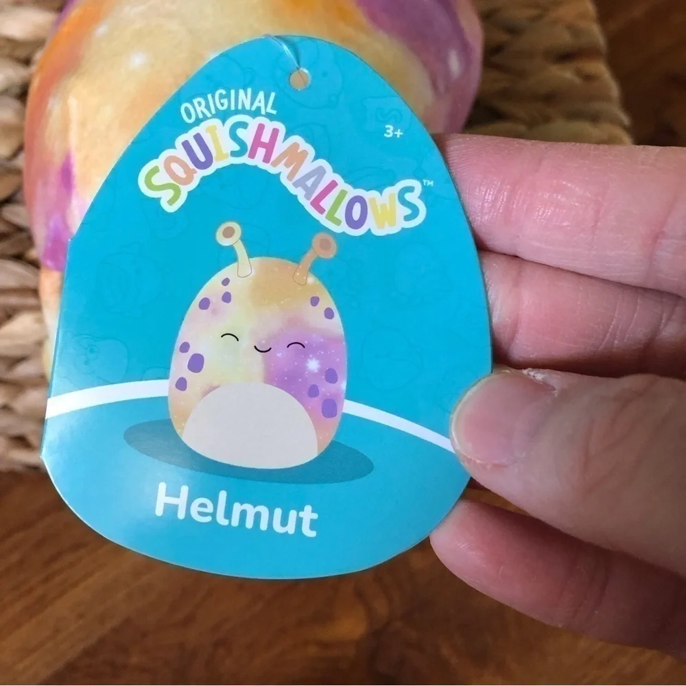 Squishmallows helmut tie