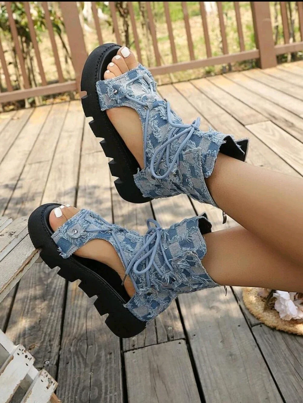 Boutique Brand denim💙blue💙platform peep