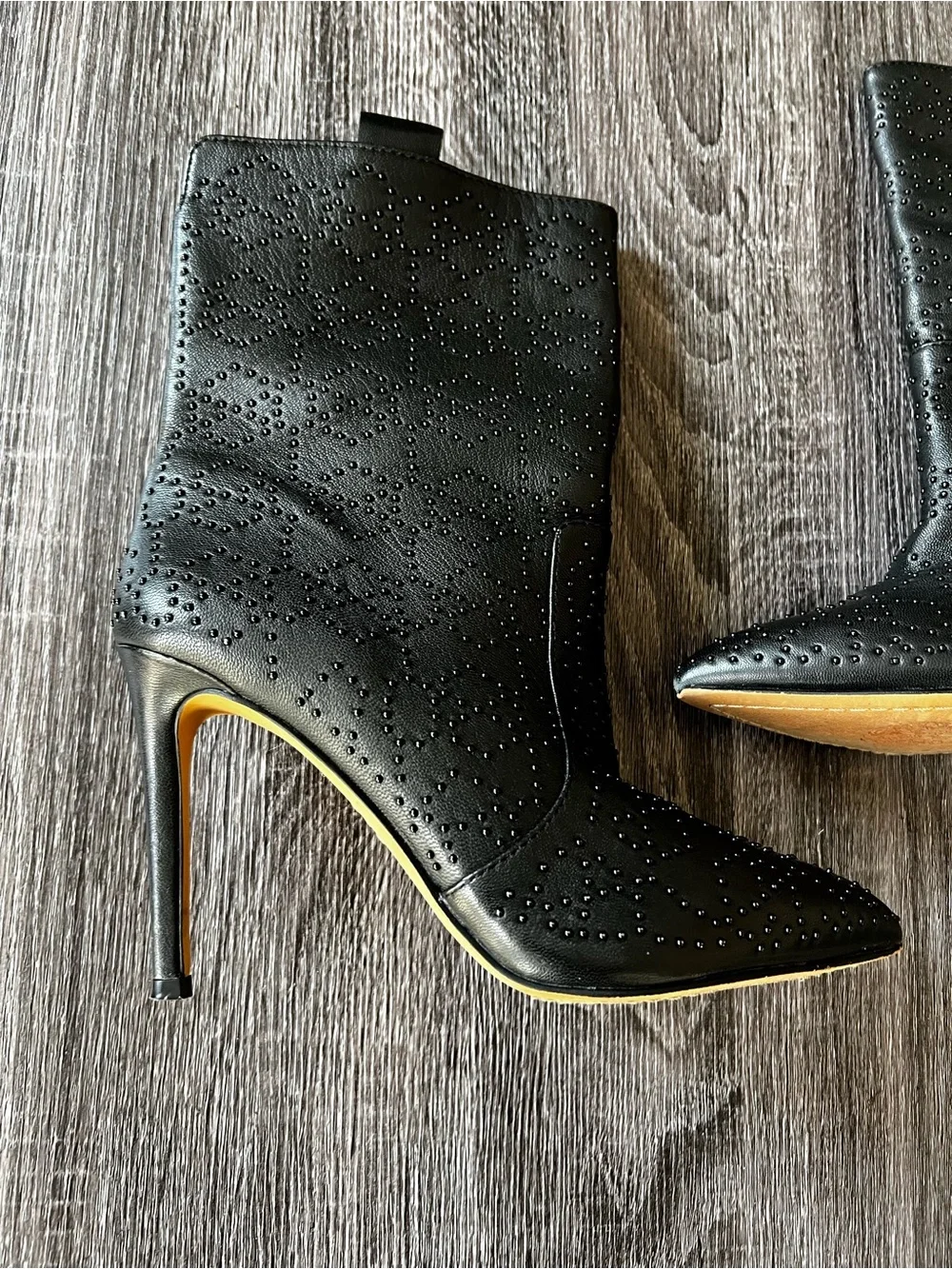 Vince Camuto vince camuto