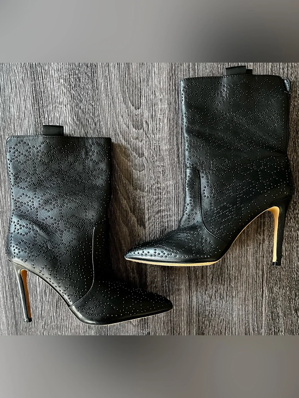 Vince Camuto vince camuto