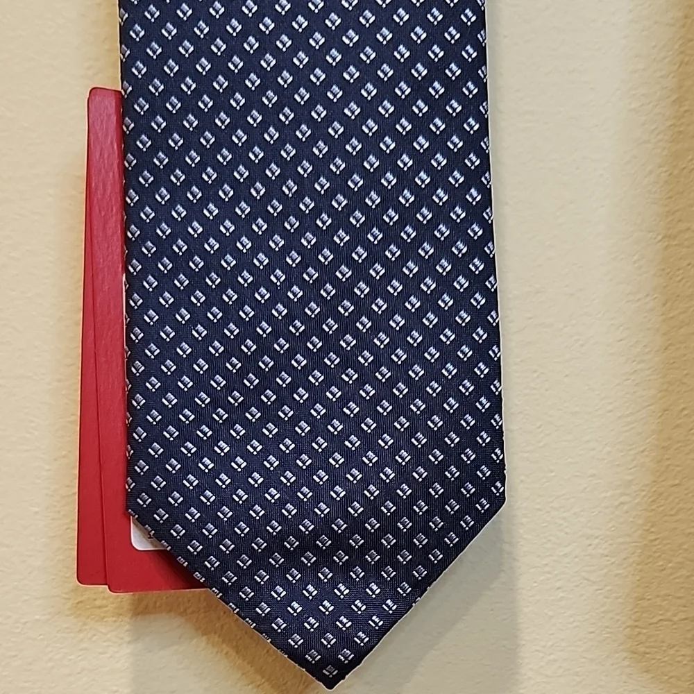 HUGO silk formal rips