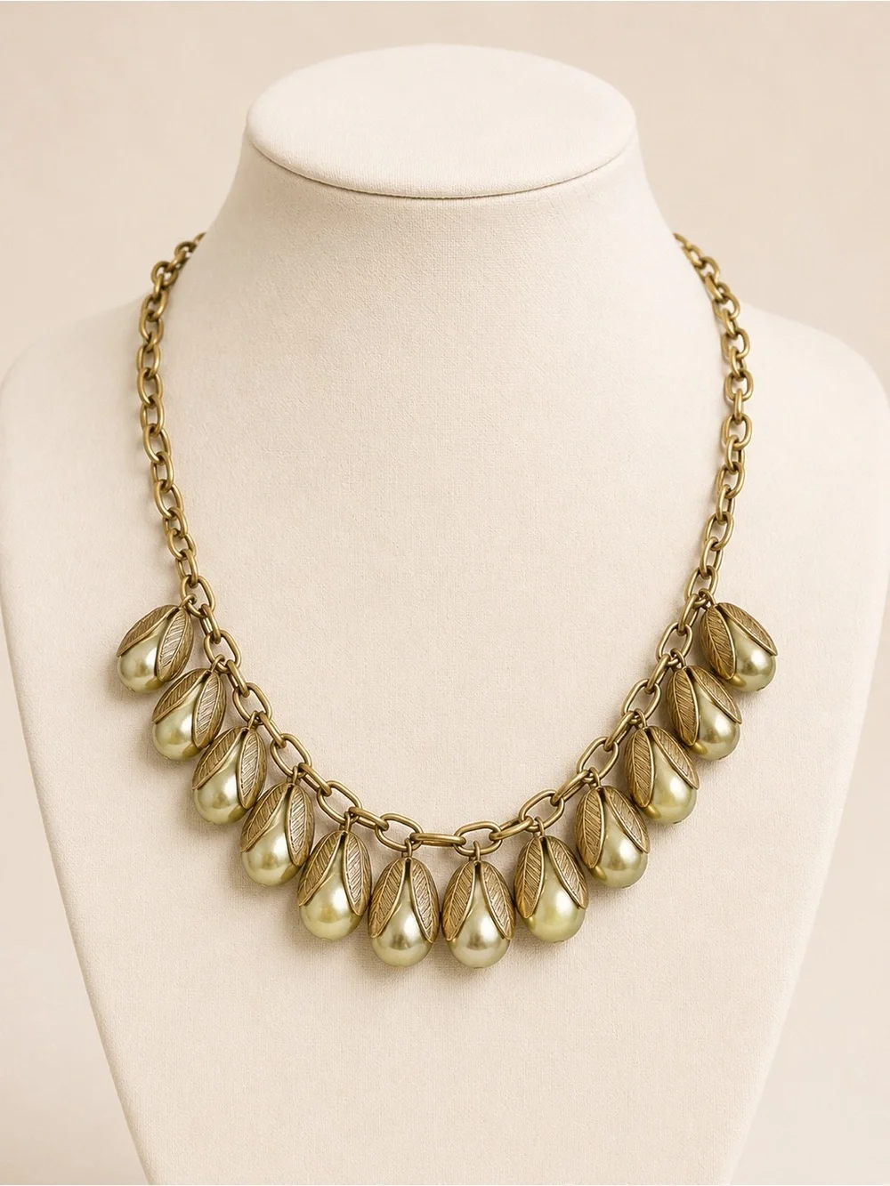 Vintage Gold Tone Leaf & Olive Green Teardrop Statement Necklace