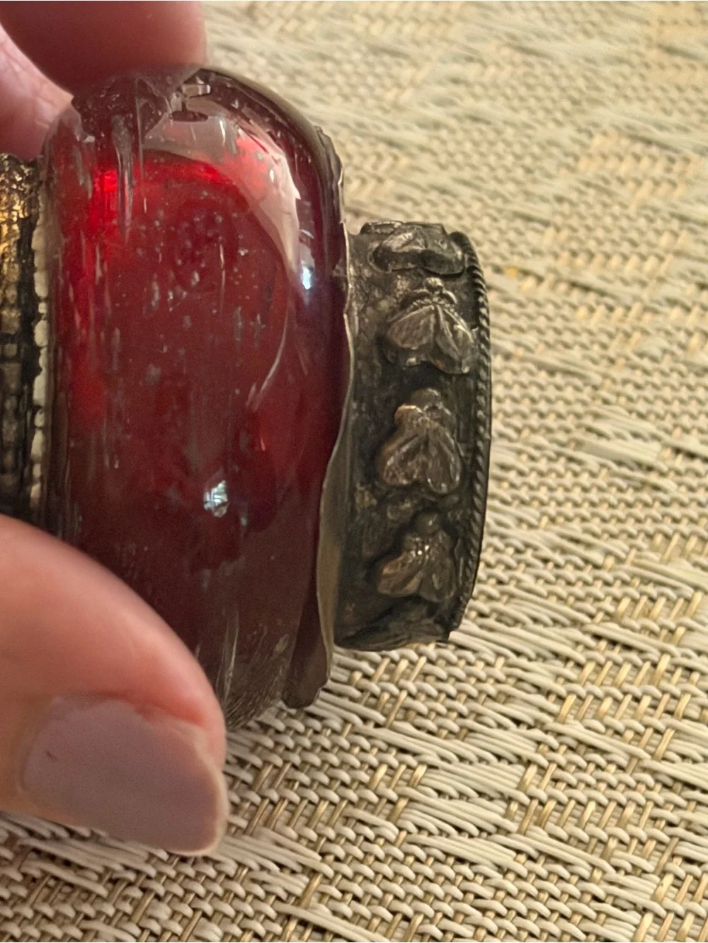 Vintage red snuff