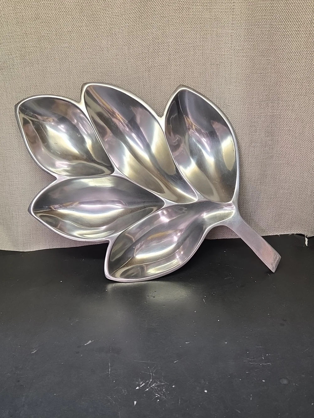 Large Paradigm India Large Leave Platter Bowl Fall Decor Plate Pewter Steel 17”
