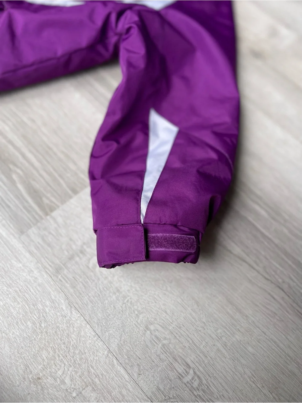 Arizona Jean Company rain zipper visibility