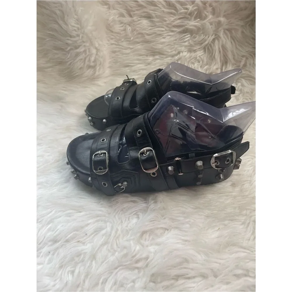 Vesta synthetic black