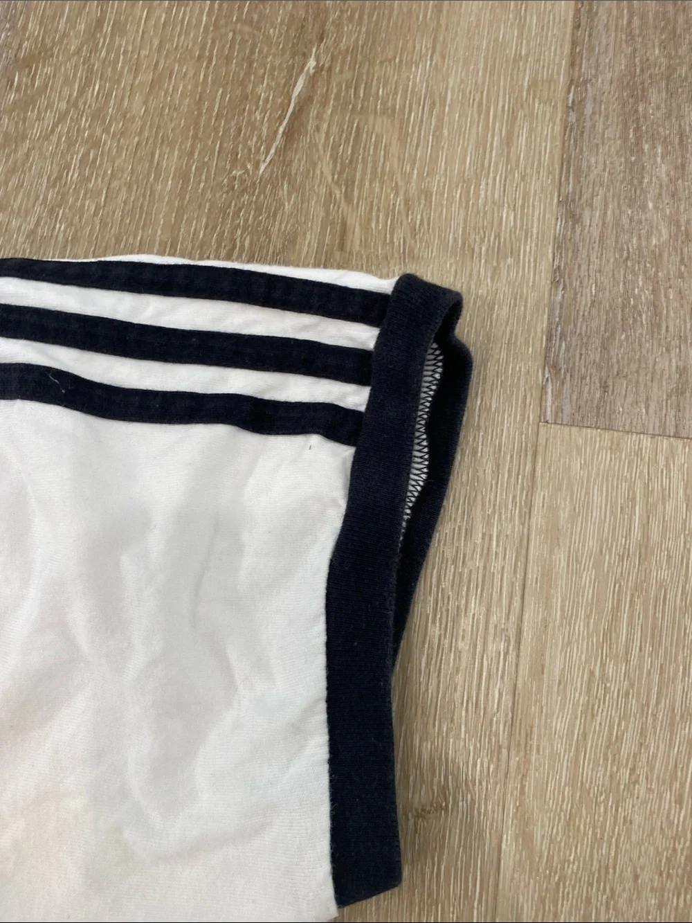 Vintage Y2K white adidas black three stripe velvet logo tee Large streetwear ♠️
