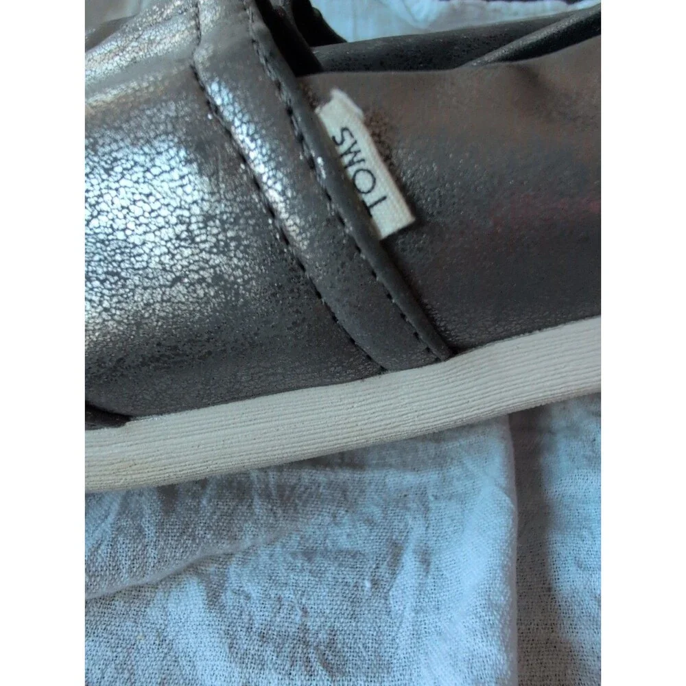 Toms holographic silver