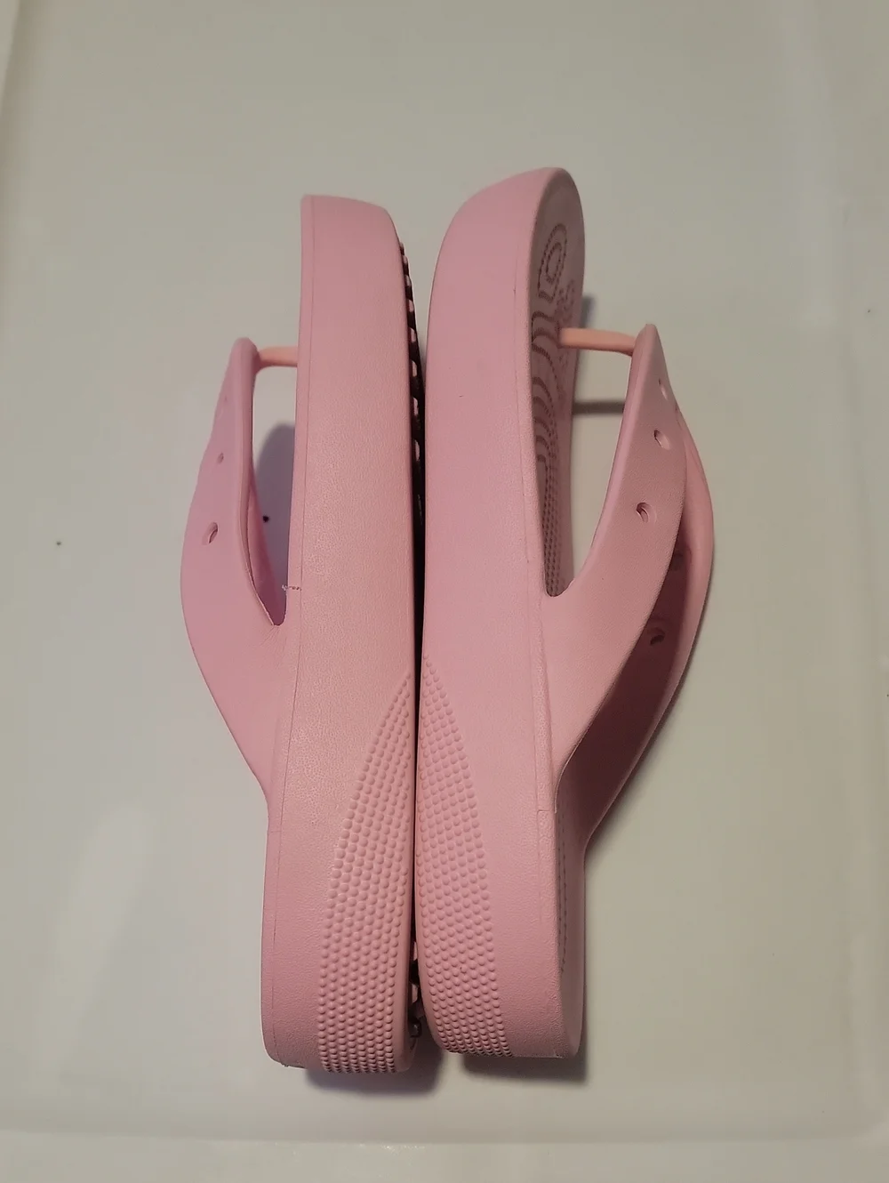 CROCS cushioned footbed
