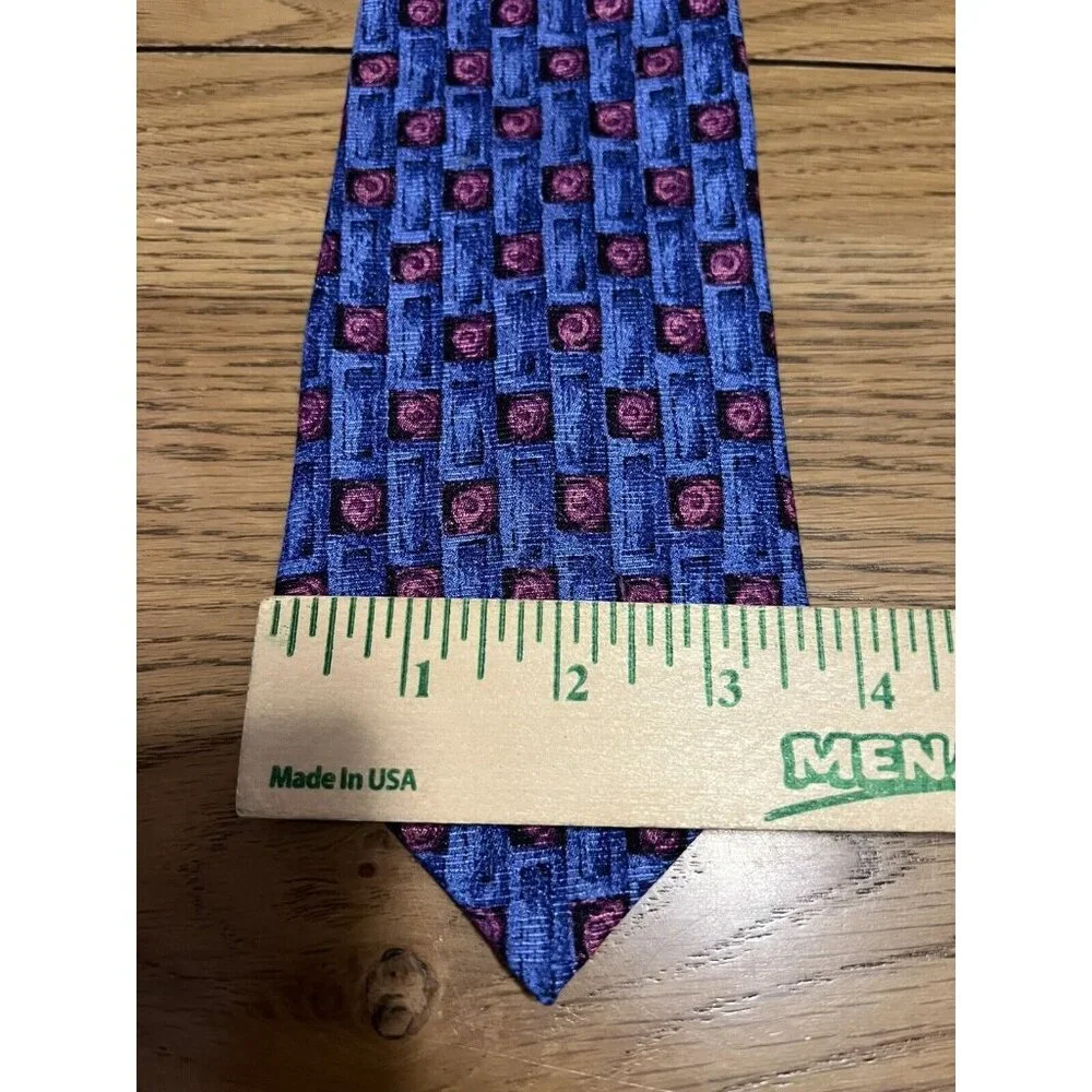 Tie Rack this tie