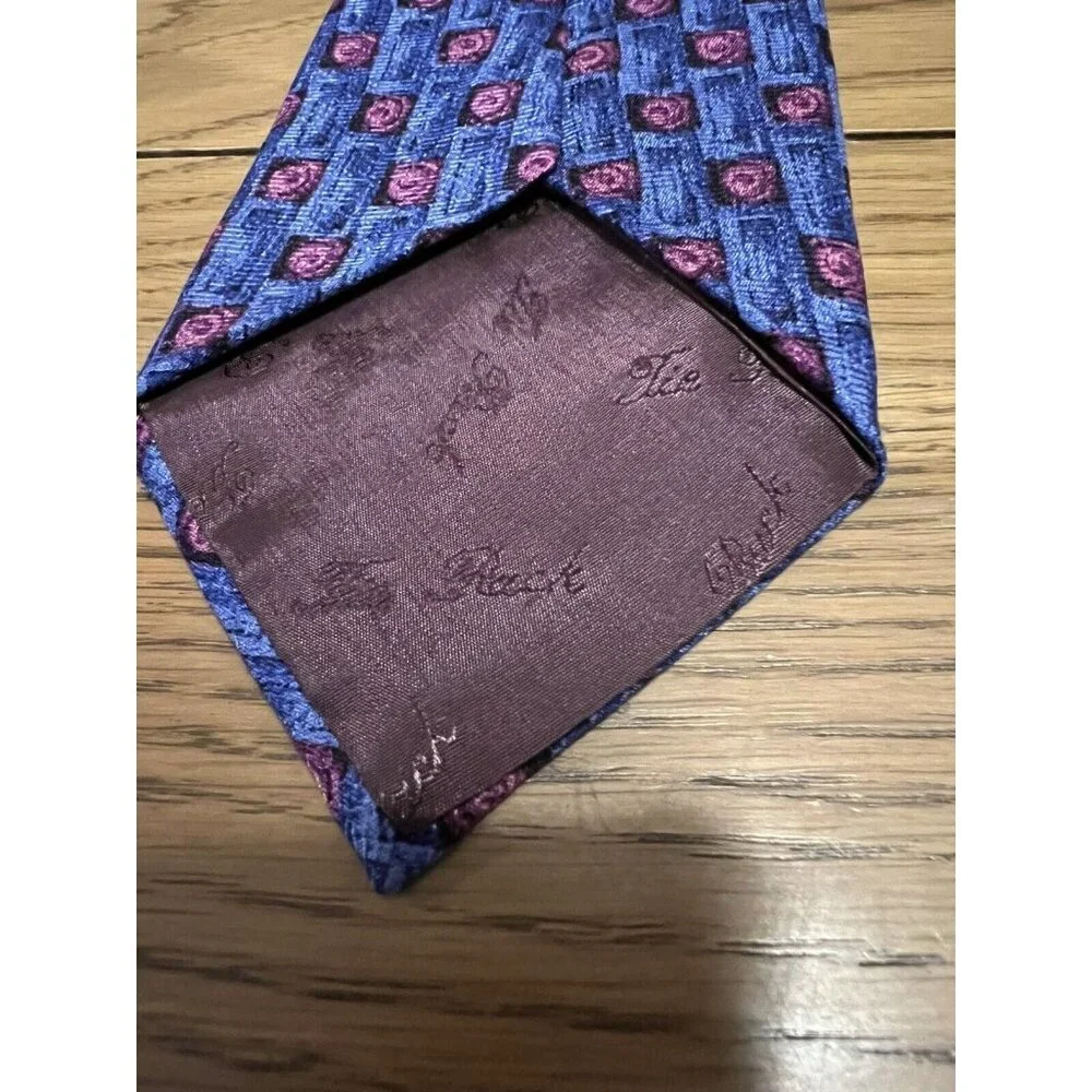 Tie Rack this tie