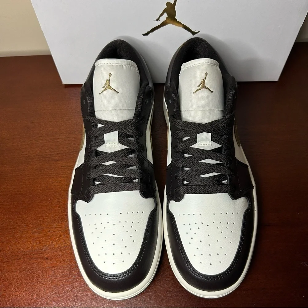Nike Air Jordan 1 Low Shadow Brown (Size 9M / 10.5W)