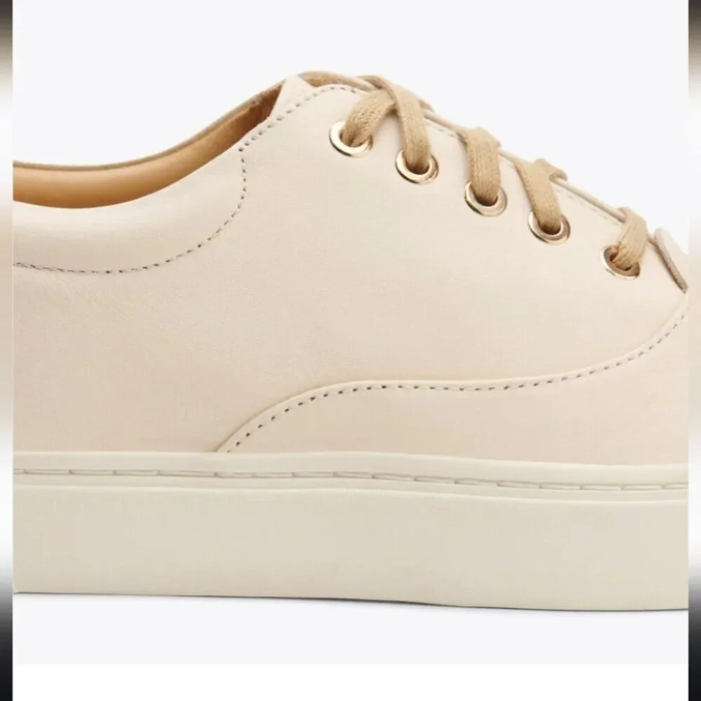 Nisolo wore these