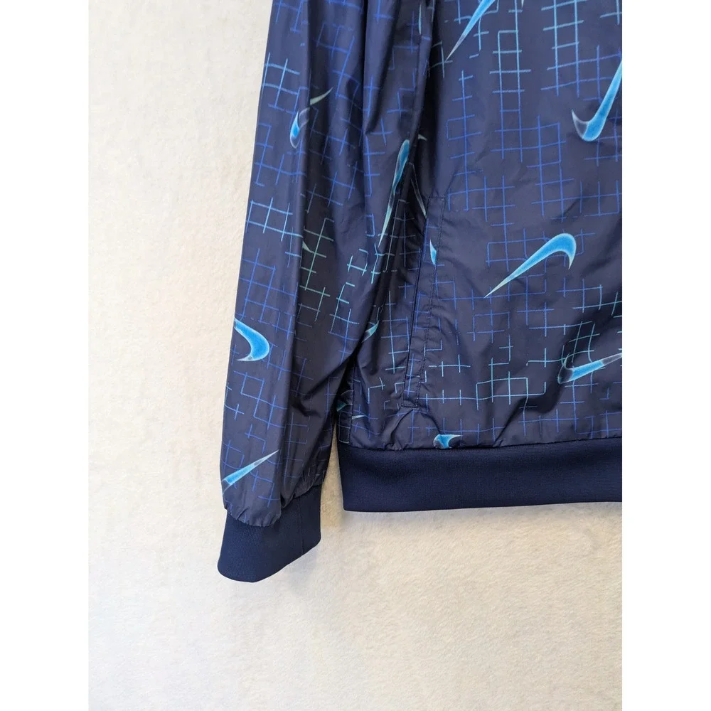 Nike style windbreaker