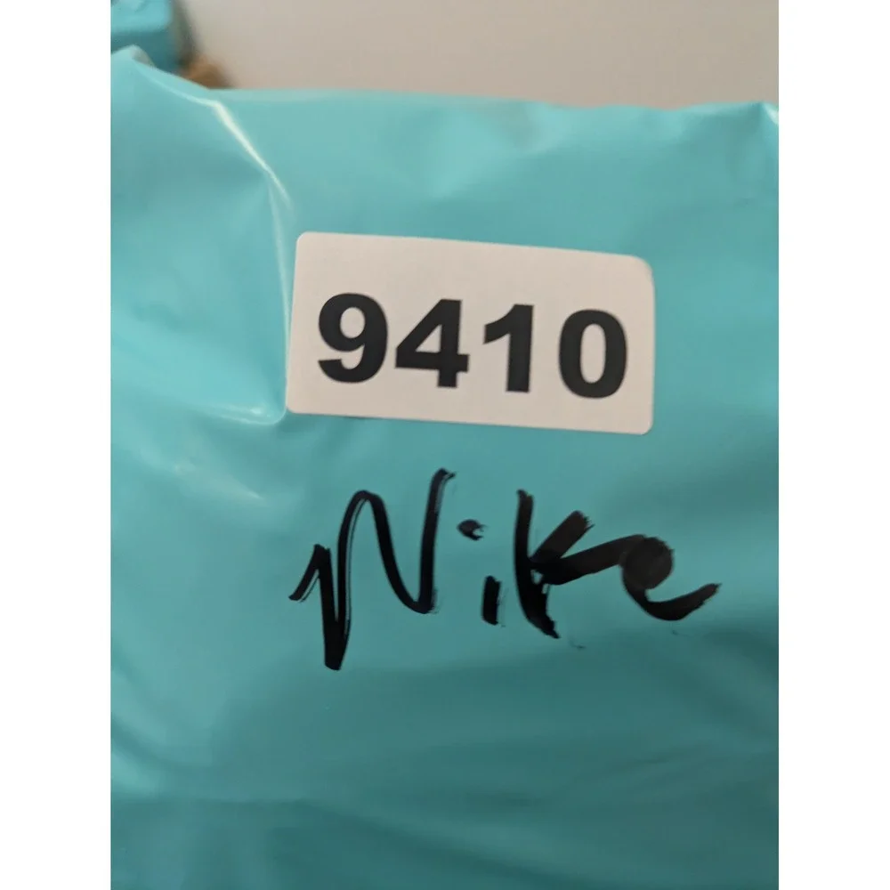 Nike style windbreaker