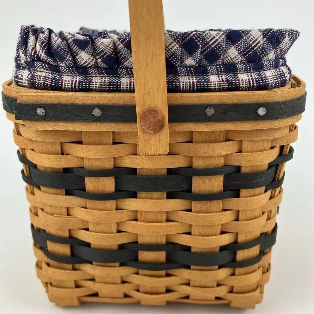 Longaberger includes basket