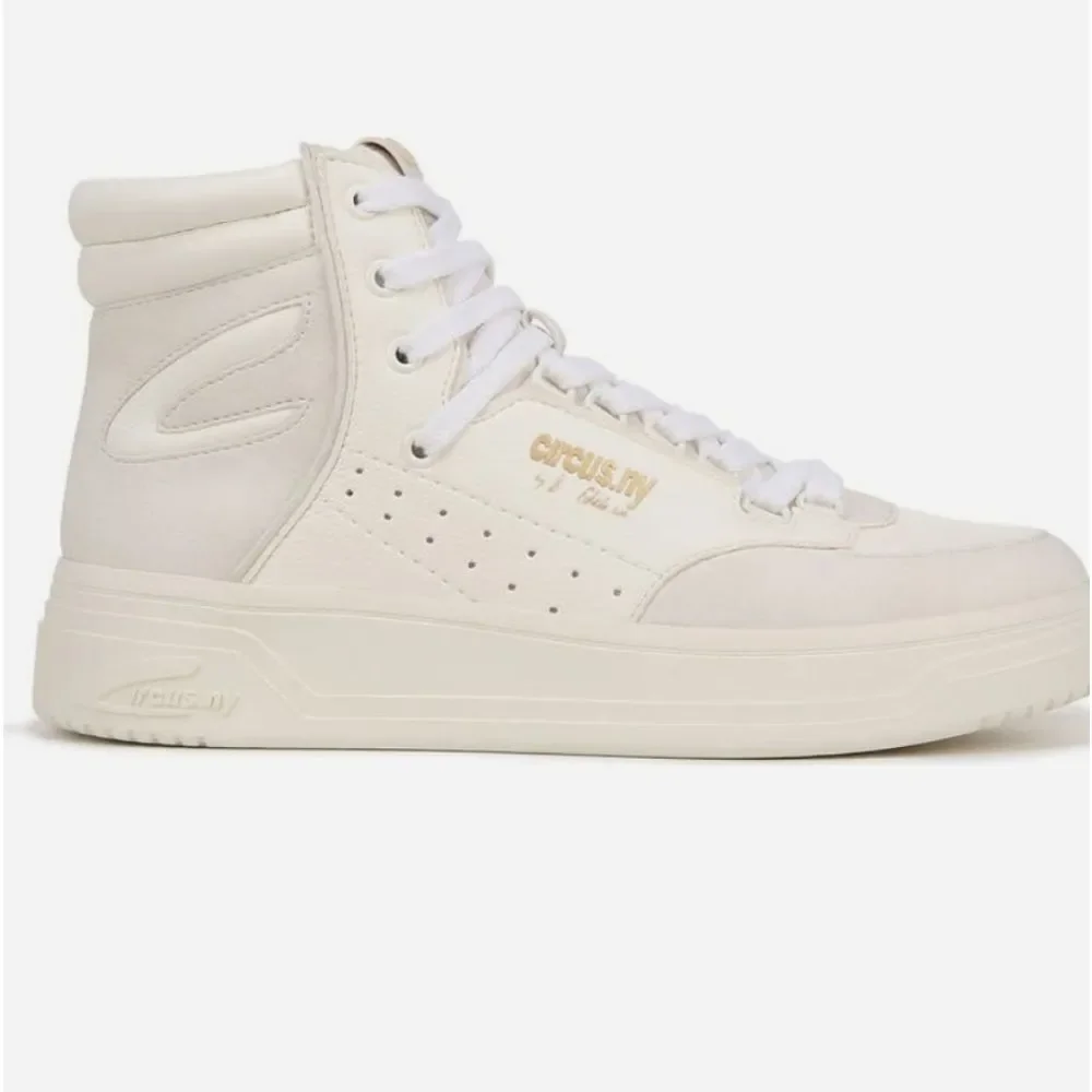 Circus by Sam Edelman stylish cream
