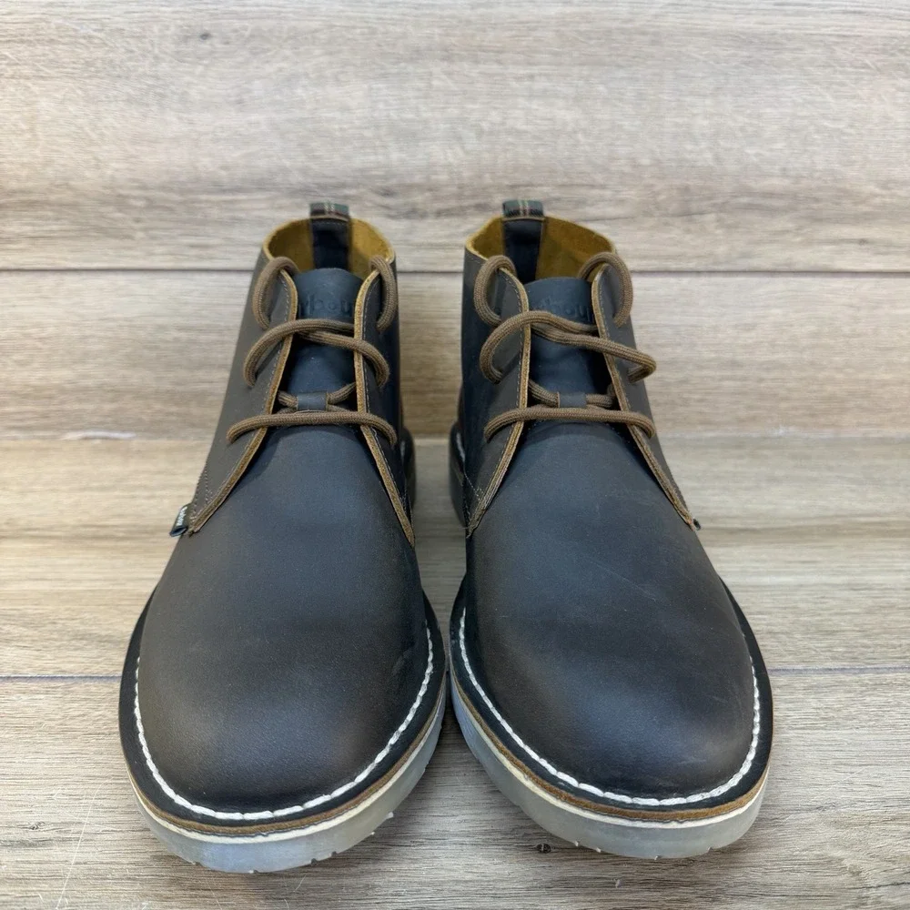 Barbour siton desert