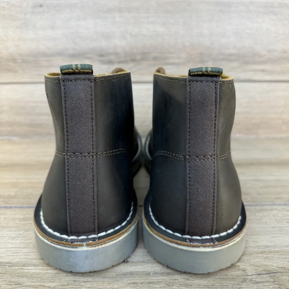 Barbour siton desert