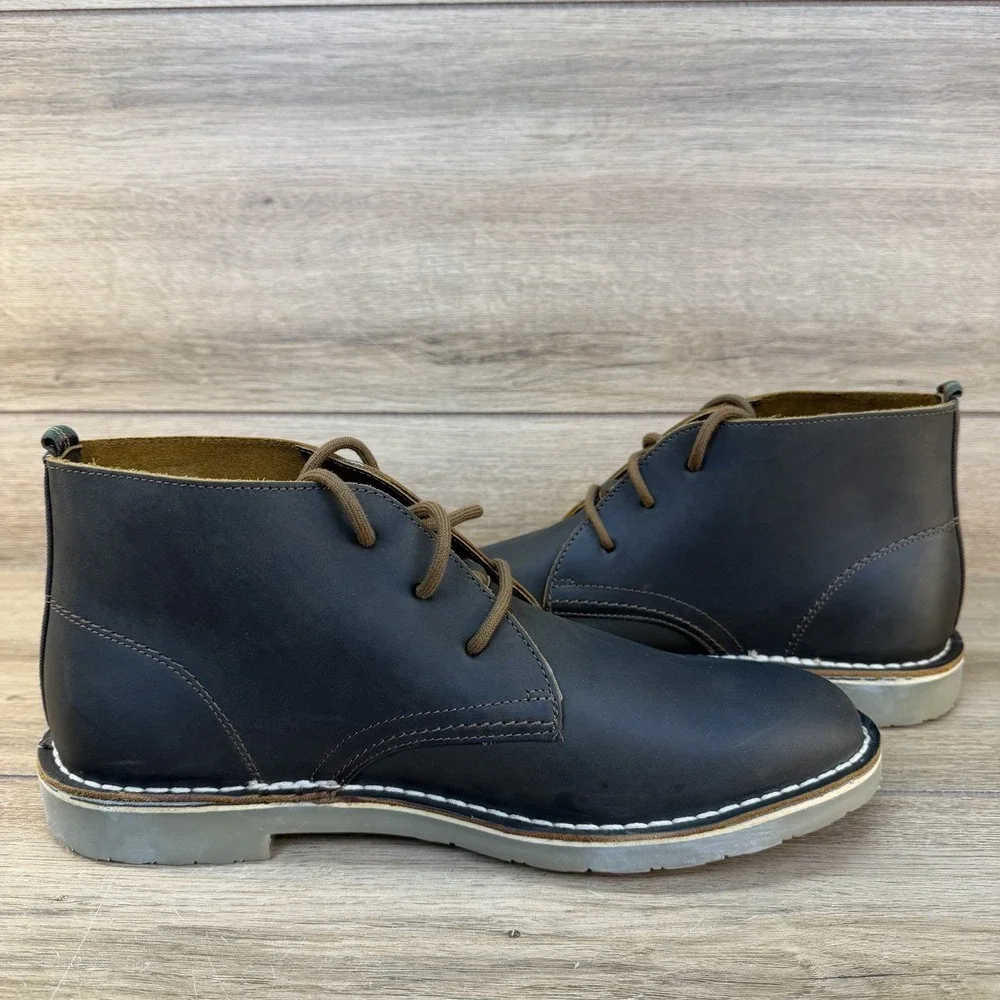 Barbour siton desert