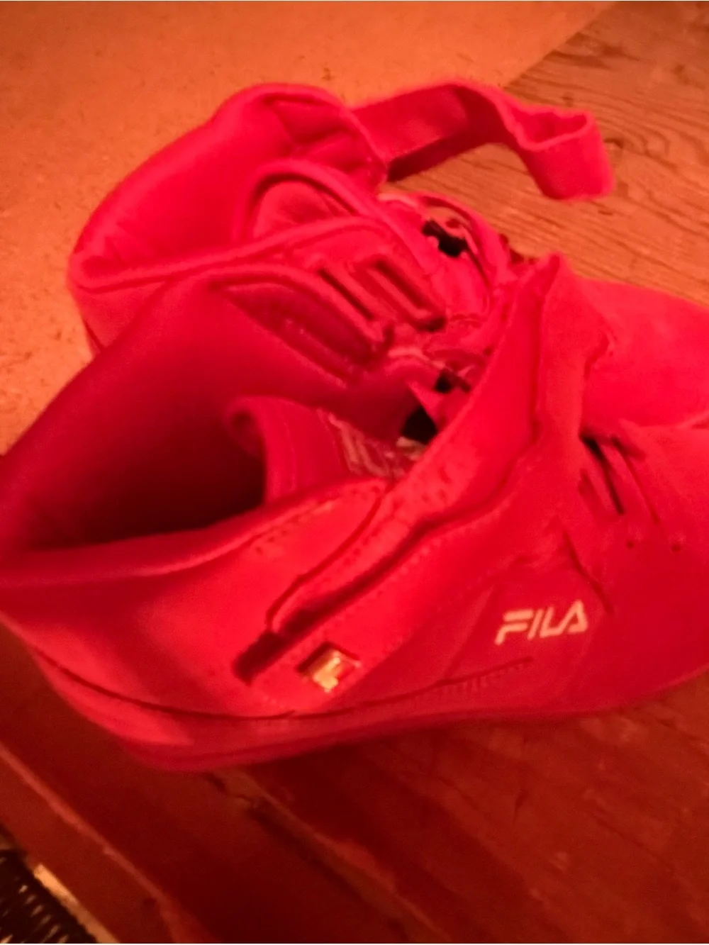 Fila bold red