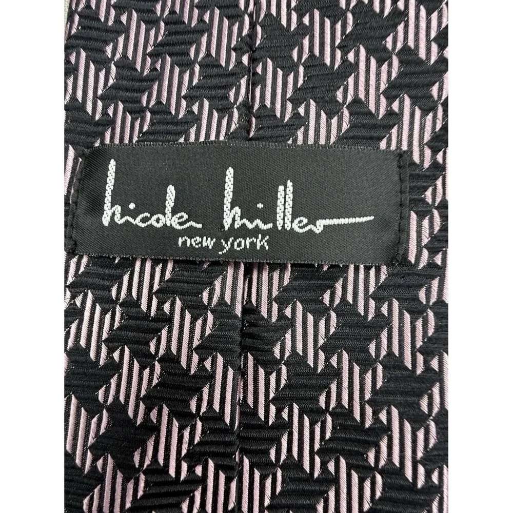 Nicole Miller brand nicole