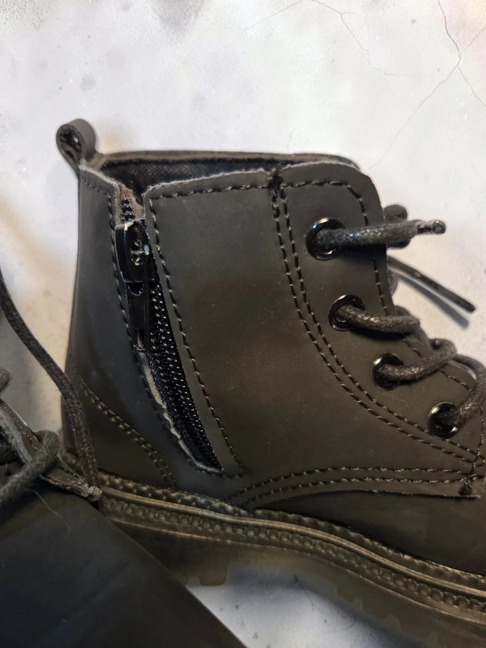 The Unbranded Brand nwot durable