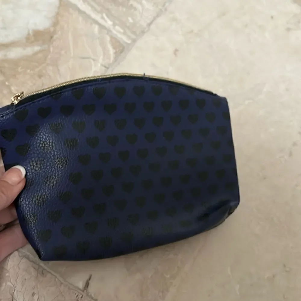 Ipsy glam bag with 5 new beauty items!