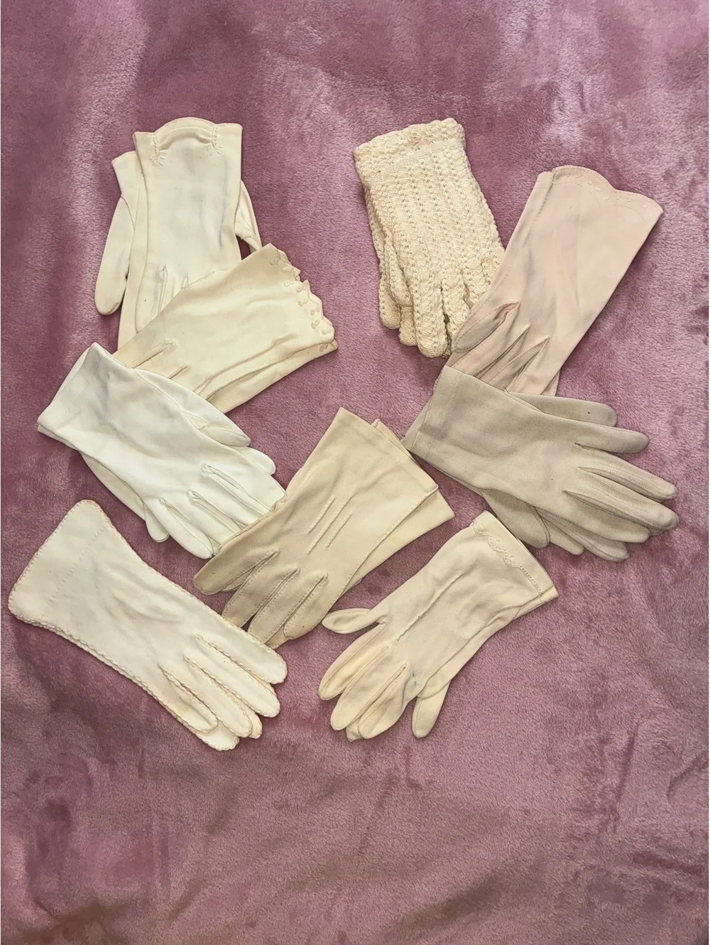 Vintage Women's Glove Lot (9 Pairs)  1950s/1960s Retro, Cream, Beige & White