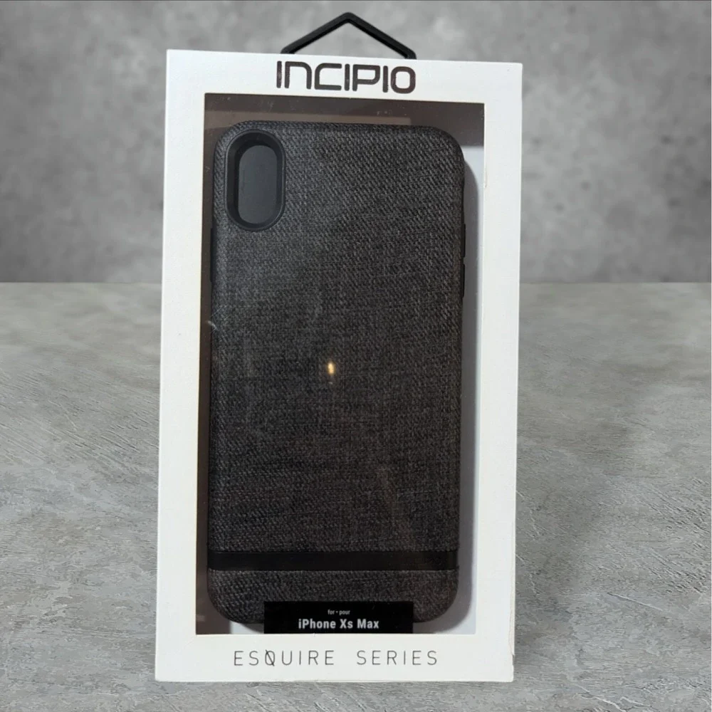 Q2. Incipio‎ Esquire Series Case for Apple iPhone Xs Max - Fabric Gray