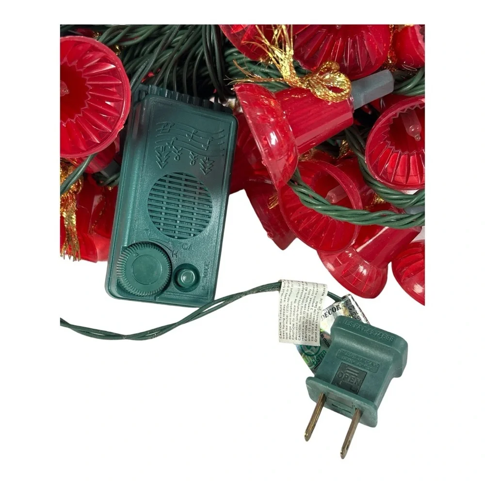 VTG 40 Musical Bell Lights in Motion Christmas Tree 21 Songs + 7 Light Functions