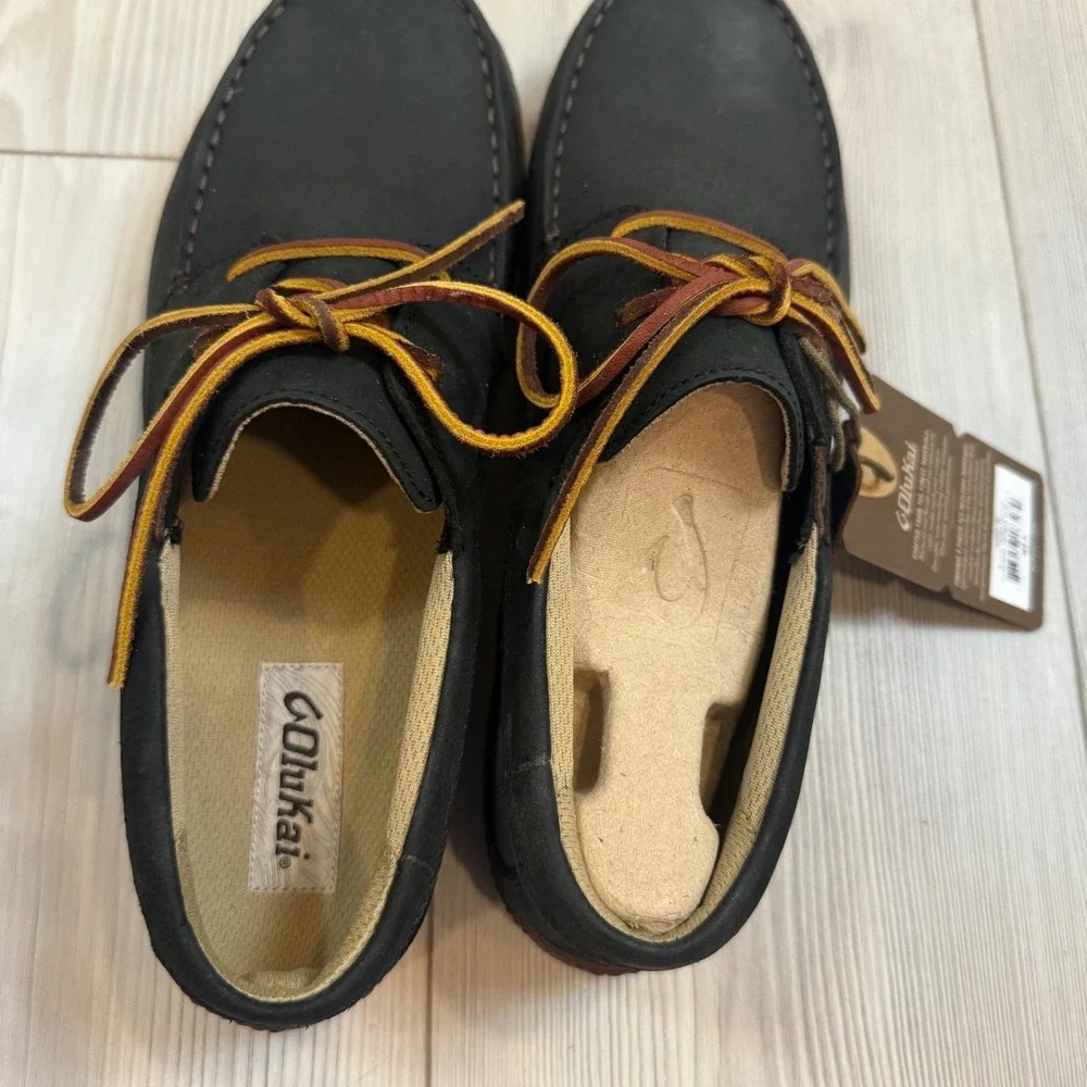 OluKai mano boat