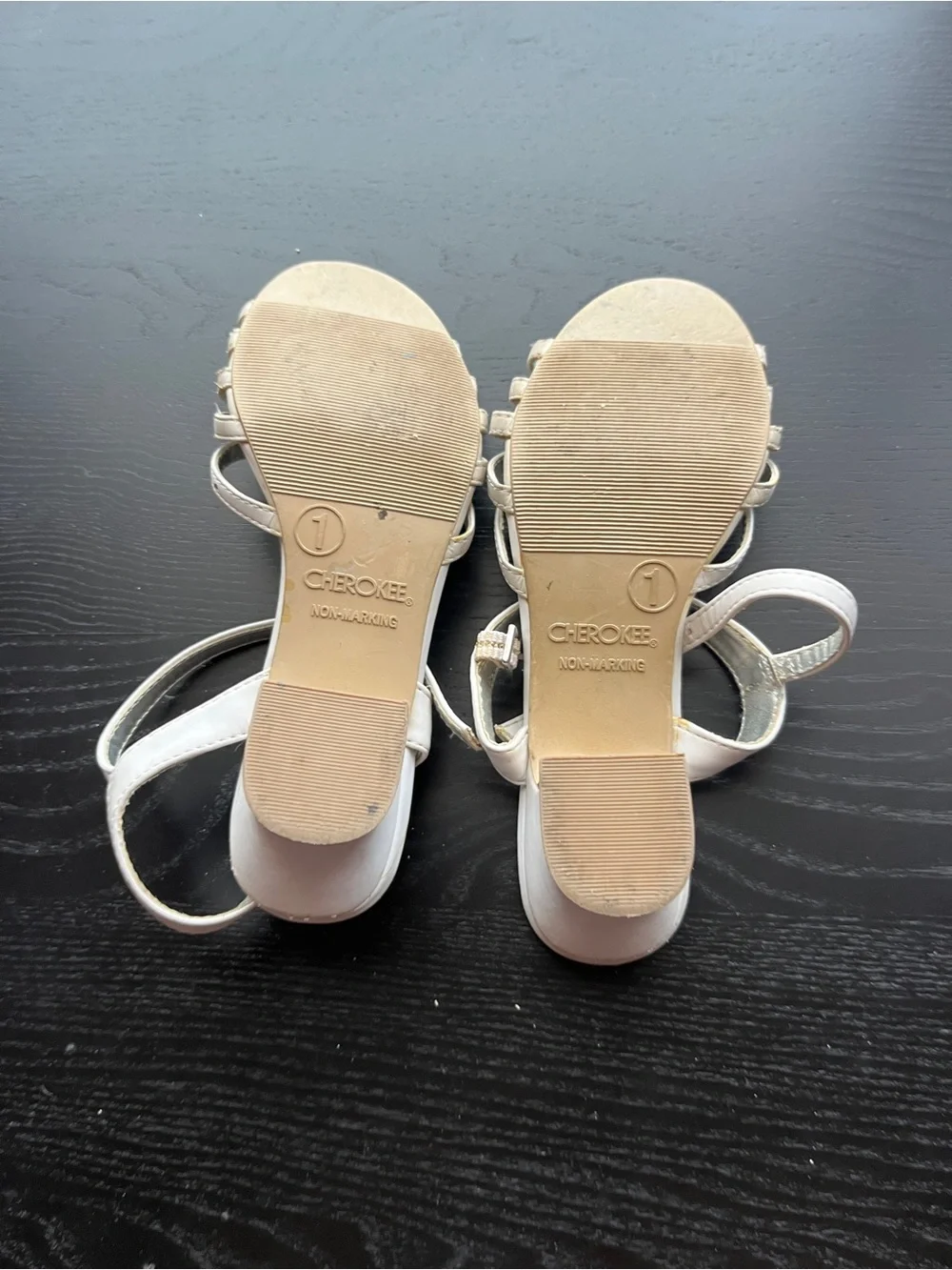 Cherokee white faux