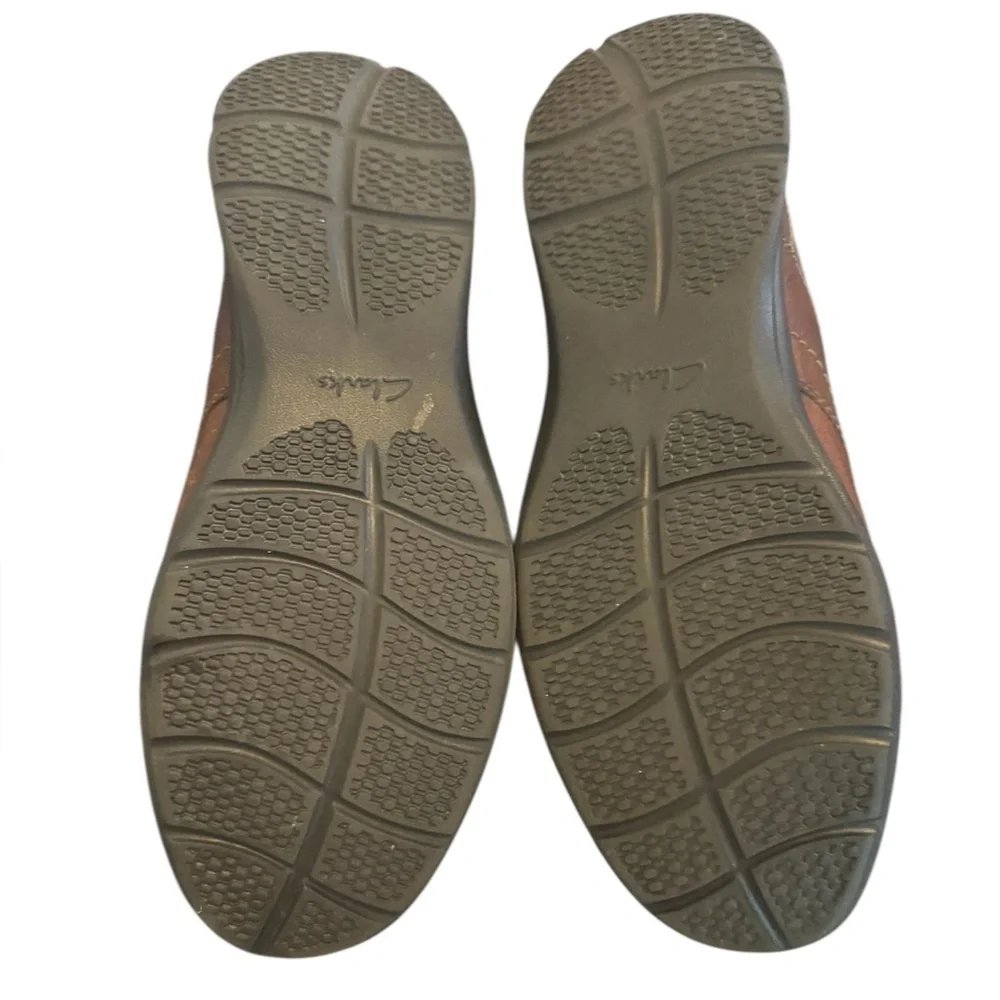 Clarks classic oxfords