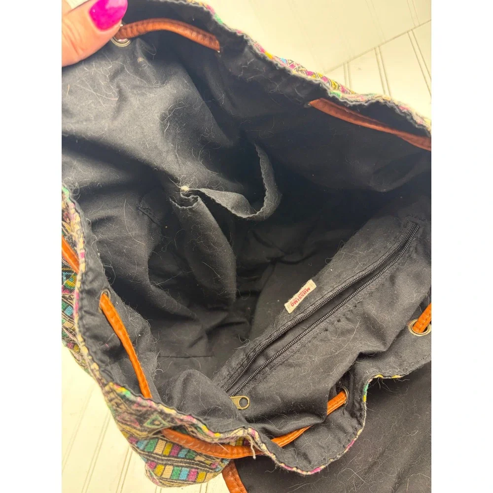Mossimo Supply Co. embrace free